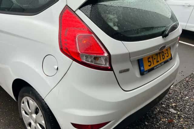 Ford Fiesta (2013) thumbnail 5