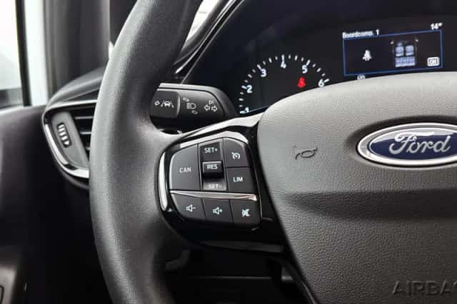 Ford Fiesta (2022) thumbnail 6