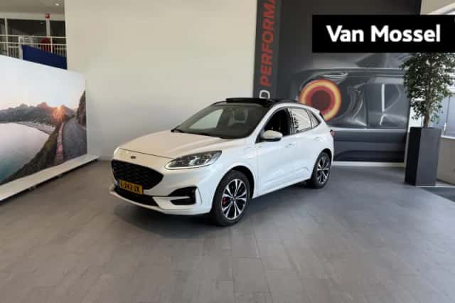 Ford Kuga (2021) thumbnail 1