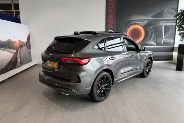 Ford Kuga (2026) thumbnail 3