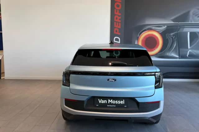 Ford Explorer (2026) thumbnail 1