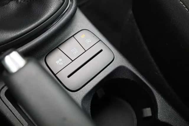 Ford Fiesta (2021) thumbnail 17