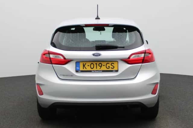 Ford Fiesta (2021) thumbnail 5
