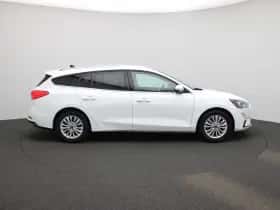 Ford Focus thumbnail 6