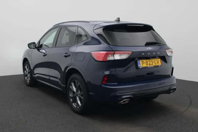 Ford Kuga (2022) thumbnail 2