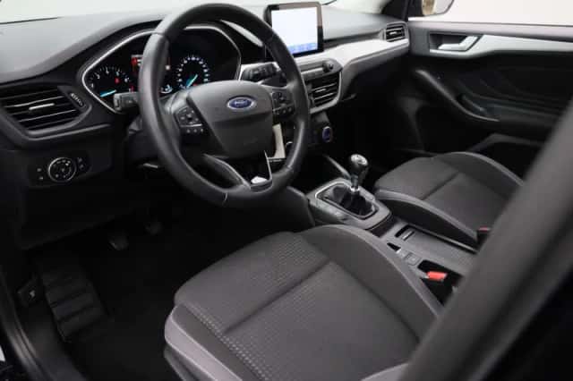 Ford Focus (2021) thumbnail 16