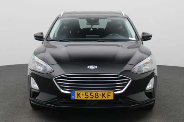 Ford Focus (2021) thumbnail 3