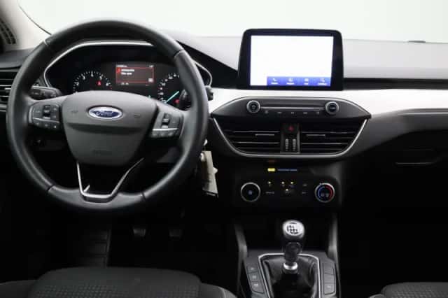 Ford Focus (2021) thumbnail 7