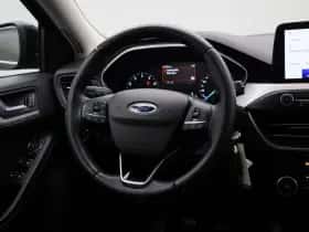 Ford Focus thumbnail 10