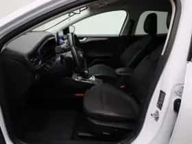 Ford Focus thumbnail 9