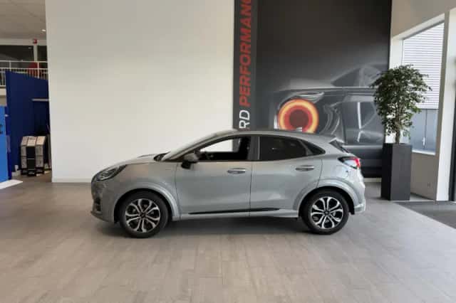 Ford Puma (2022) thumbnail 2