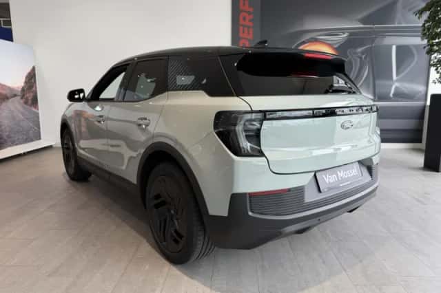 Ford Explorer (2026) thumbnail 3