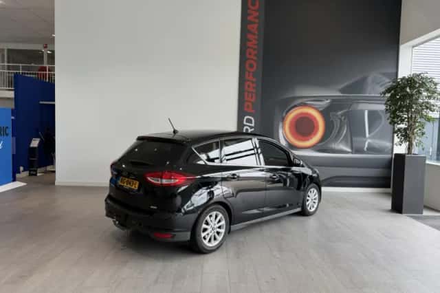 Ford C-Max (2017) thumbnail 5