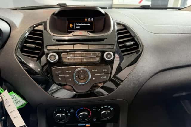 Ford Ka (2017) thumbnail 6