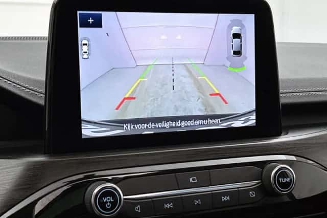 Ford Kuga (2021) thumbnail 16