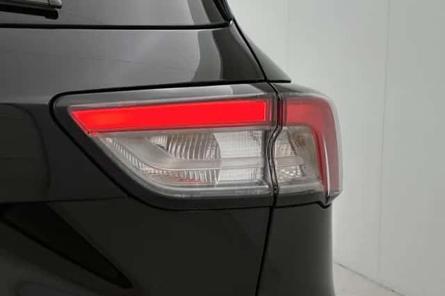 Ford Kuga (2021) thumbnail 32