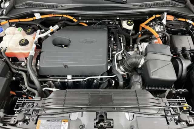 Ford Kuga (2021) thumbnail 36