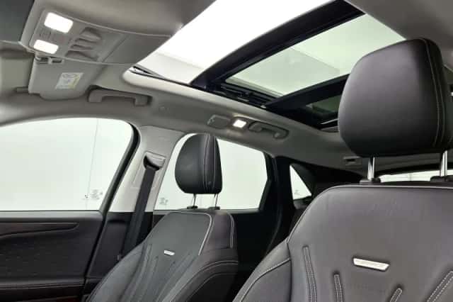 Ford Kuga (2021) thumbnail 39