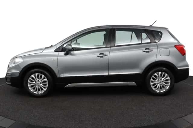 Suzuki S-Cross (2015) thumbnail 4