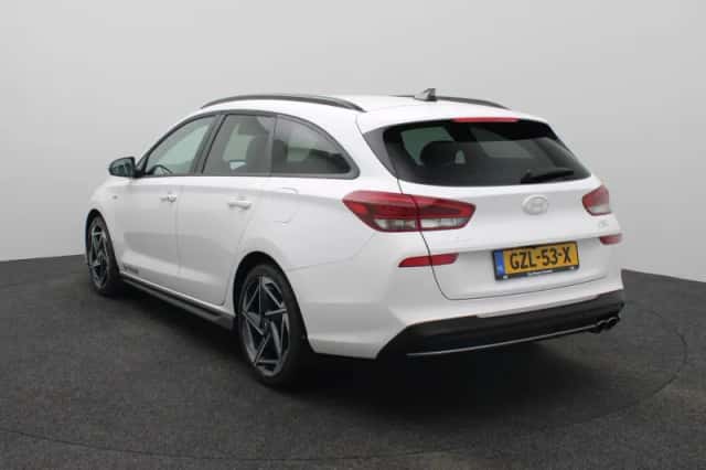 Hyundai i30 (2025) thumbnail 2