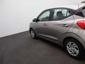 Hyundai i10 (2023) thumbnail 32