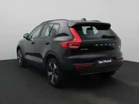 Volvo XC40 thumbnail 2