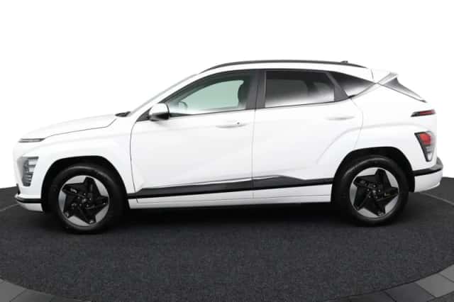 Hyundai Kona (2024) thumbnail 4