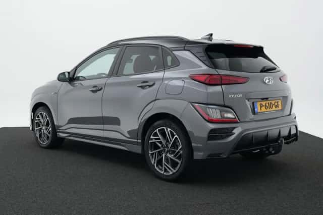 Hyundai Kona (2022) thumbnail 2