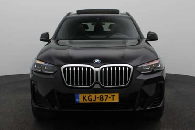 BMW X3 (2023) thumbnail 4