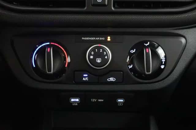 Hyundai i10 (2023) thumbnail 6