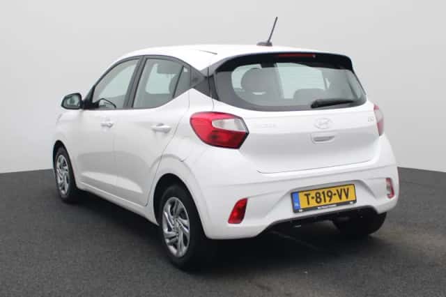 Hyundai i10 (2023) thumbnail 3
