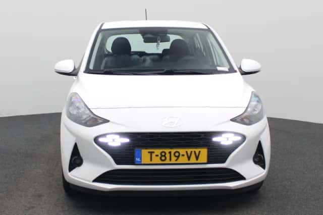 Hyundai i10 (2023) thumbnail 4