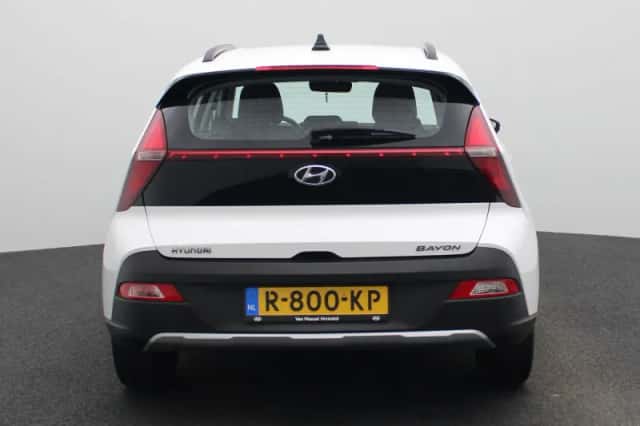 Hyundai Bayon (2022) thumbnail 5