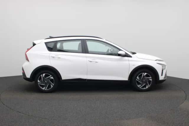 Hyundai Bayon (2022) thumbnail 6
