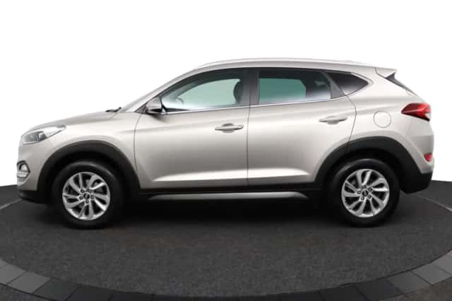 Hyundai Tucson (2016) thumbnail 4