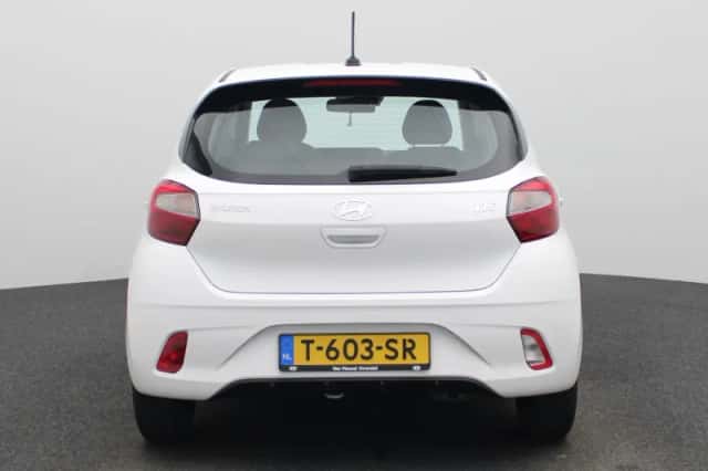 Hyundai i10 (2023) thumbnail 5