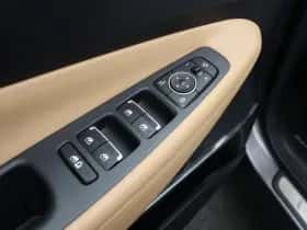Hyundai Santa Fe (2023) thumbnail 31