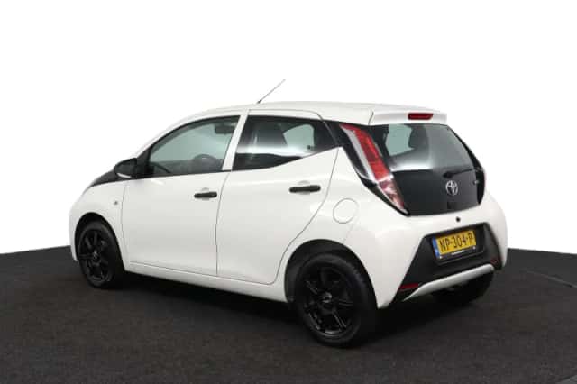 Toyota Aygo (2017) thumbnail 4