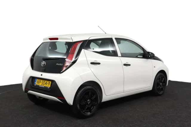 Toyota Aygo (2017) thumbnail 6