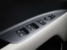 Kia Stonic thumbnail 24