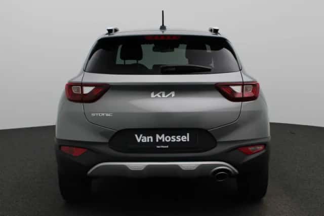 Kia Stonic (2024) thumbnail 5