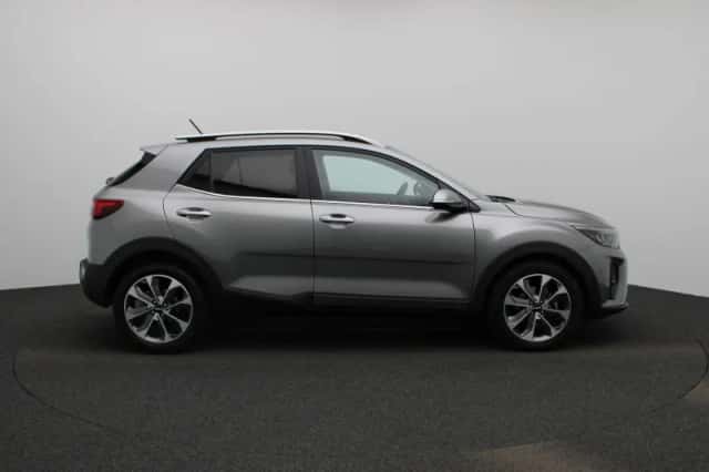 Kia Stonic (2024) thumbnail 6