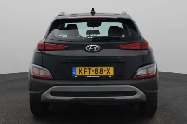 Hyundai Kona (2023) thumbnail 5