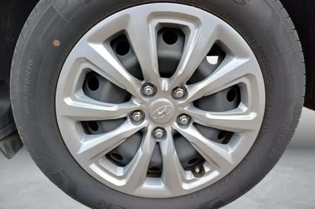 Hyundai Kona (2021) thumbnail 5