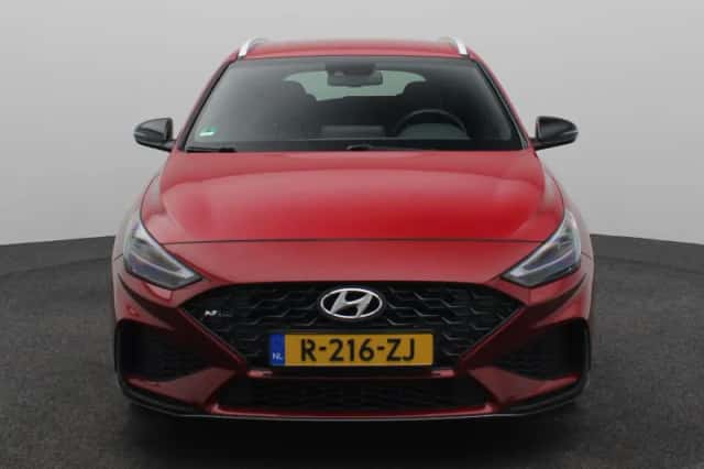 Hyundai i30 (2023) thumbnail 3