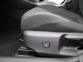Suzuki Swace (2021) thumbnail 36