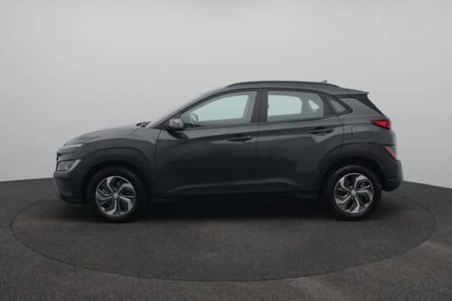 Hyundai Kona (2023) thumbnail 4