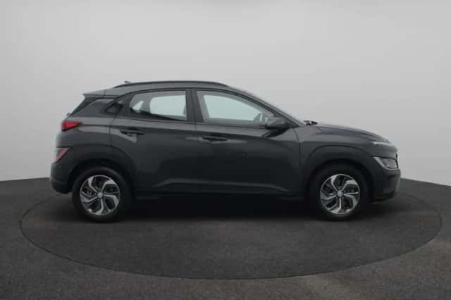 Hyundai Kona (2023) thumbnail 6