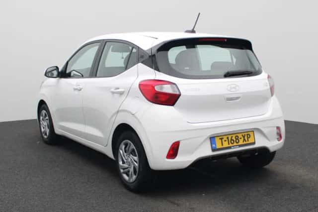 Hyundai i10 (2023) thumbnail 2