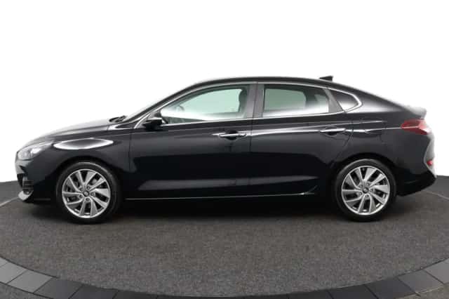 Hyundai i30 (2018) thumbnail 3